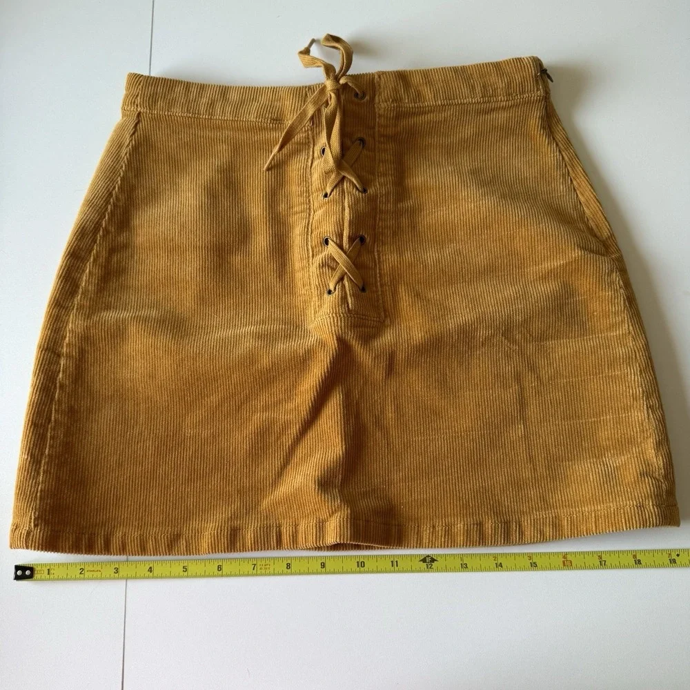 So Goods for Life Women's Mini Skirt Mustard Yellow Corduroy Lace Up Size 5/27W‎